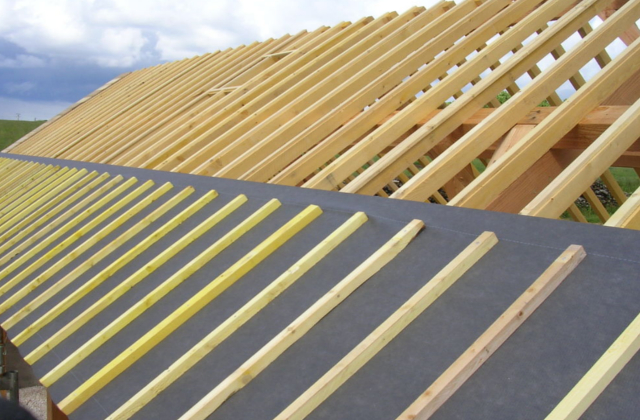 Pose d'un écrand sous toiture par BK Renov 91